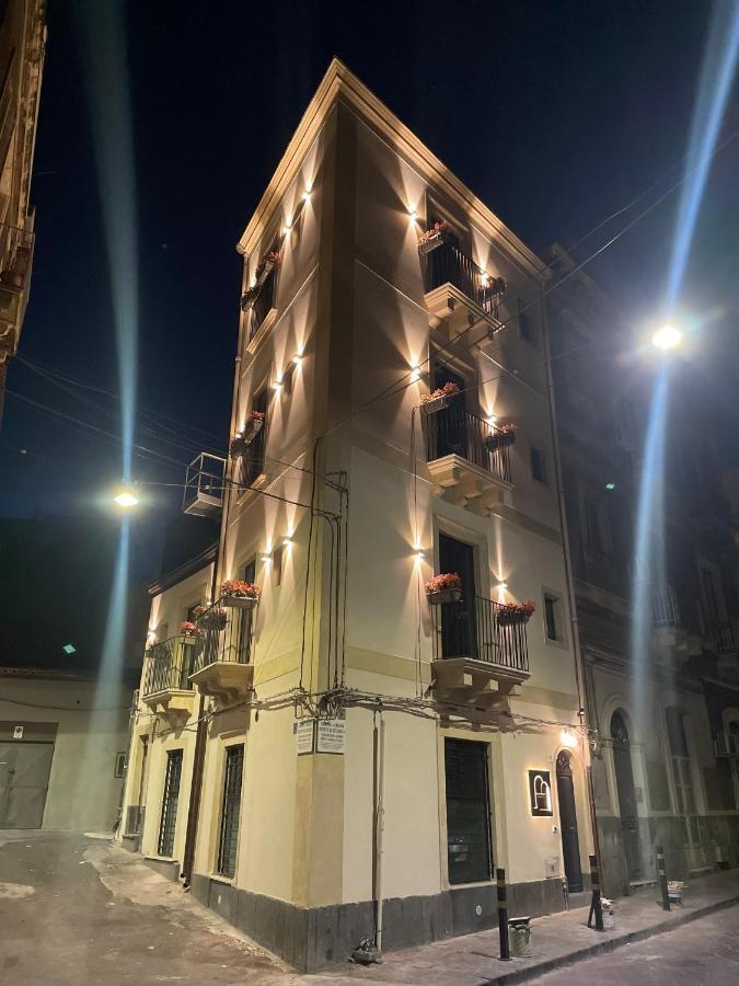 Vicolo San Gaetano -Luxury Rooms- Catania Bagian luar foto