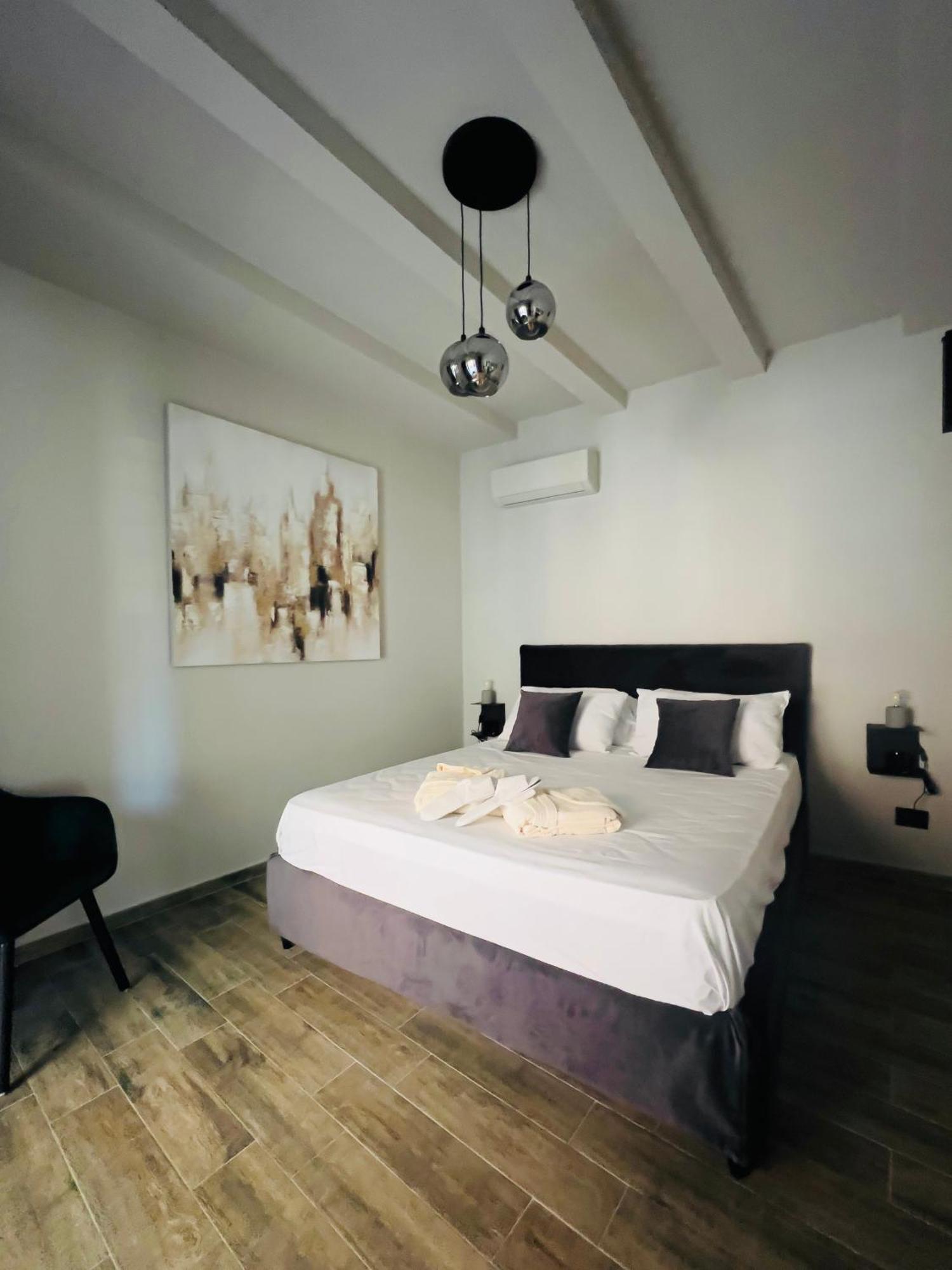 Vicolo San Gaetano -Luxury Rooms- Catania Bagian luar foto