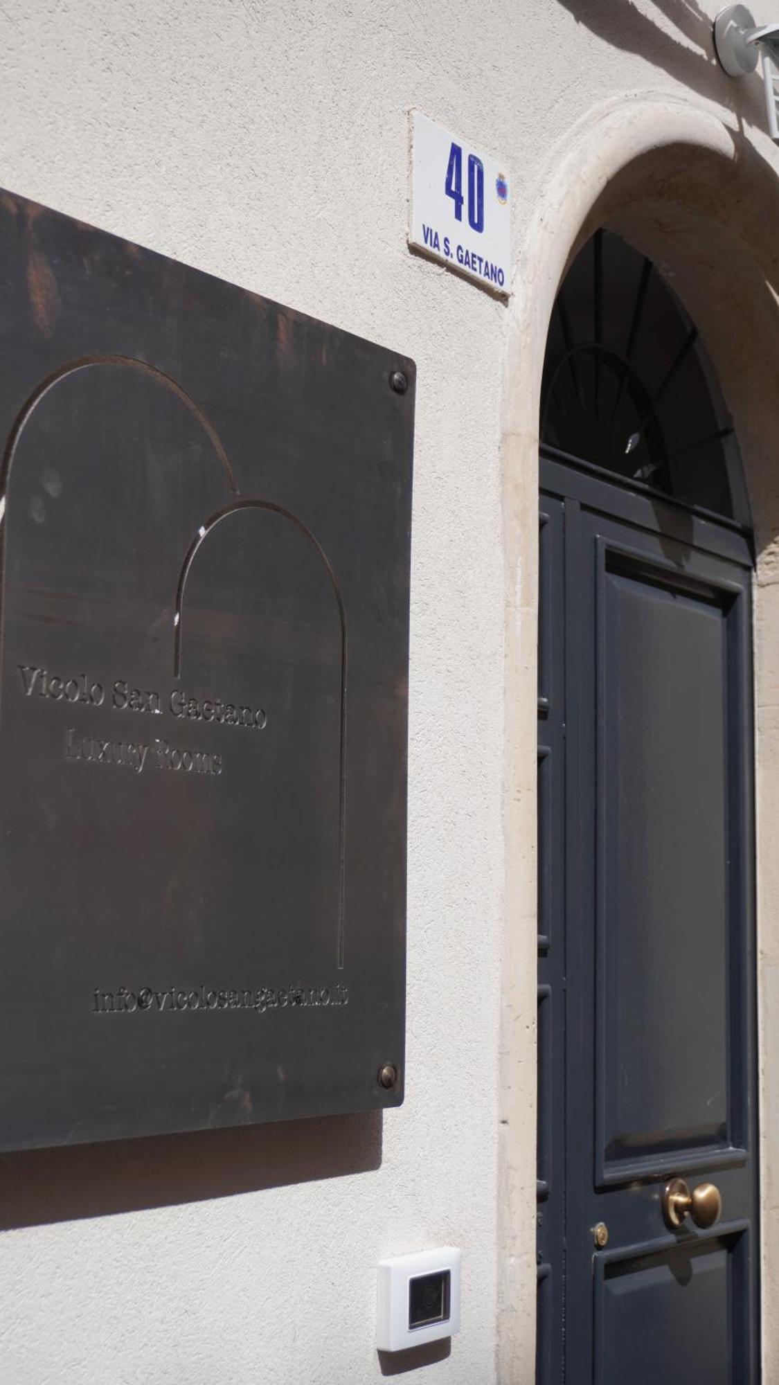 Vicolo San Gaetano -Luxury Rooms- Catania Bagian luar foto
